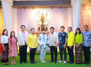 ธนาคารออมสิน ภาค 8 ให้การสนับสนุนนักกีฬา รร.หอพระ  เพื่อมุ่งพัฒนาสู่ทีมชาติ