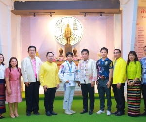 ธนาคารออมสิน ภาค 8 ให้การสนับสนุนนักกีฬา รร.หอพระ  เพื่อมุ่งพัฒนาสู่ทีมชาติ