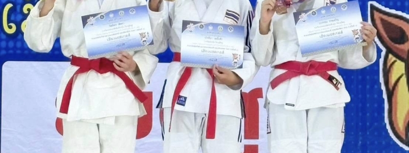 นักกีฬายูยิสสู คนเก่ง รร.หอพระ